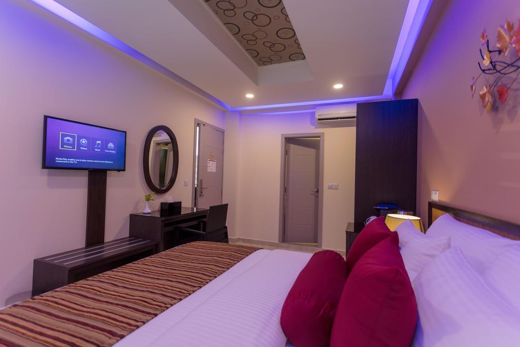 The Avenue & Spa 훌루말레 외부 사진