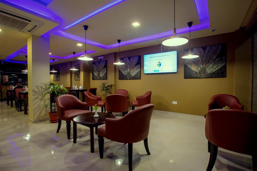 The Avenue & Spa 훌루말레 외부 사진